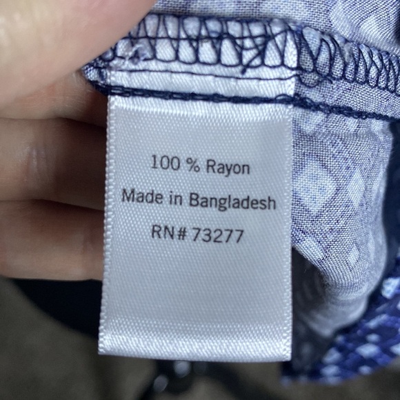 Sonoma Women’s Sleeveless Tank Top Blue White sz L NWT - Picture 6 of 7